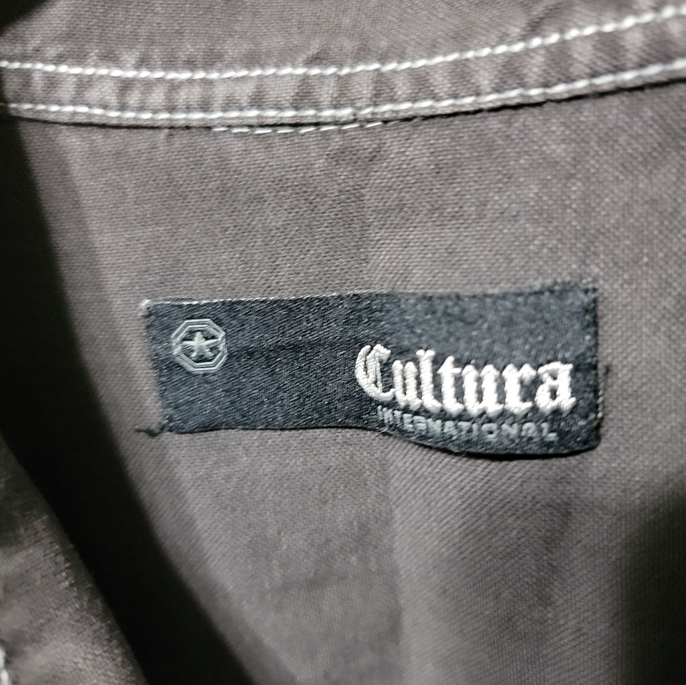 Button Up - Picture 4 of 4